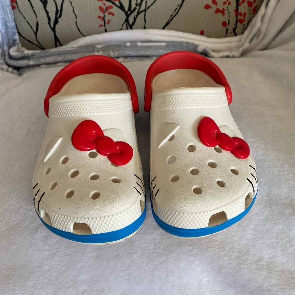 CROCS Kids Cream and Red Hello Kitty Clogs